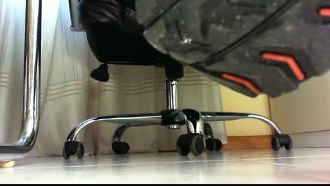 Snapshot of pablomenesssl chatting on January 12, 8:14 am Pablo Meness online show from January 12, 8:14 am