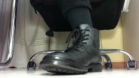 Snapshot of pablomenesssl chatting on January 31, 6:57 pm Pablo Meness online show from January 31, 6:57 pm