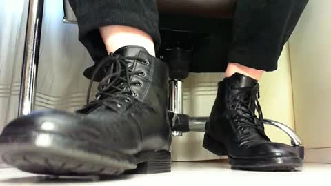 Snapshot of pablomenesssl chatting on January 27, 4:01 pm Pablo Meness online show from January 27, 4:01 pm