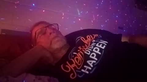 a online show from November 9, 11:47 am