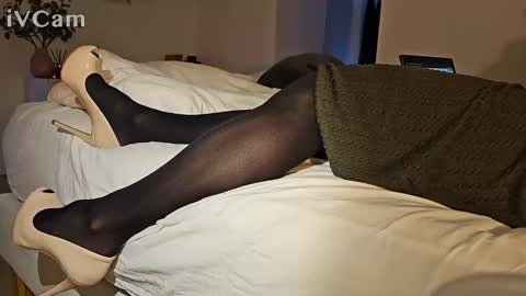 pantyhose_ggggg online show from April 25, 6:27 pm