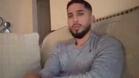 papicubano_guapo23cm online show from December 2, 10:18 am