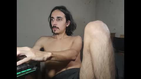 Snapshot of papito20cm chatting on December 4, 5:38 am Lau online show from December 4, 5:38 am