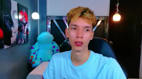 park_jimin1 online show from December 18, 12:45 pm