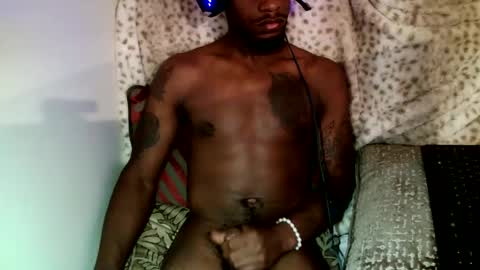 Snapshot of parlaytellio chatting on December 5, 4:56 pm Parlay Tellio online show from December 5, 4:56 pm