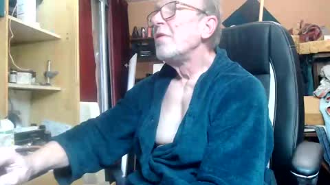 pascal88881 online show from December 11, 2:17 pm