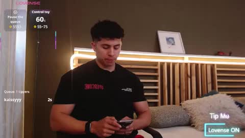 Snapshot of paul_evanss chatting on October 24, 2:08 pm Paul online show from October 24, 2:08 pm
