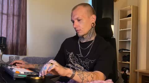 Paul online show from January 10, 6:18 am