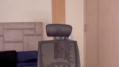 PAUL ROGER online show from December 7, 7:21 pm