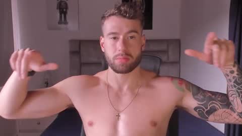 PAUL ROGER online show from November 2, 5:39 pm