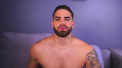 Paul Phoenix online show from December 1, 7:06 pm