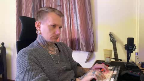 Paul Velvet online show from November 27, 1:31 am