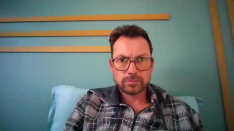 pchittt online show from March 31, 11:01 am