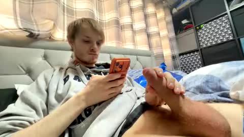 Penguin online show from March 29, 5:24 pm