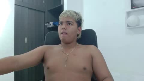 Snapshot of percibal_junior1 chatting on January 23, 10:01 am percibal_junior1 online show from January 23, 10:01 am