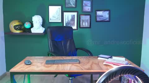 Snapshot of perseoo_88 chatting on January 8, 12:58 pm andres    online show from January 8, 12:58 pm