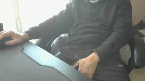 Lalo   x peruvianevil  ig peruvianevil  online show from December 5, 2:00 pm