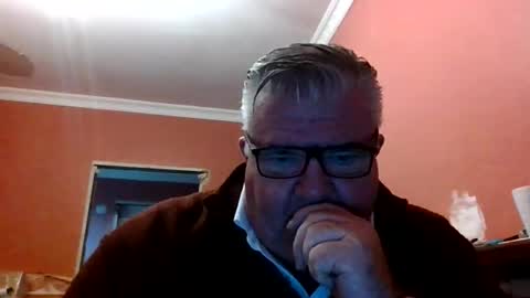 pete112991 online show from December 18, 3:52 pm