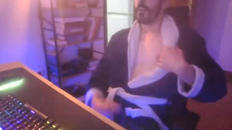 peter_coat online show from July 18, 10:48 pm