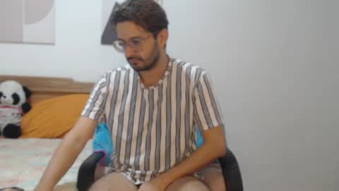 Snapshot of peter_x_annaud chatting on October 8, 11:14 am FELIPE online show from October 8, 11:14 am