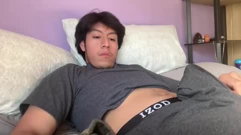 peterbernabe9705 online show from December 3, 10:49 pm