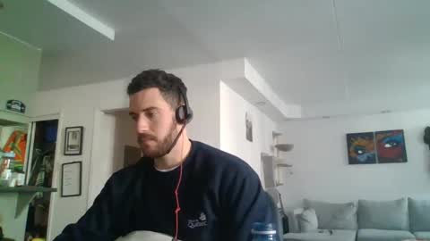 Snapshot of peterskinny24 chatting on December 13, 6:38 pm         ttps VF8L9ABFMref wl share online show from December 13, 6:38 pm