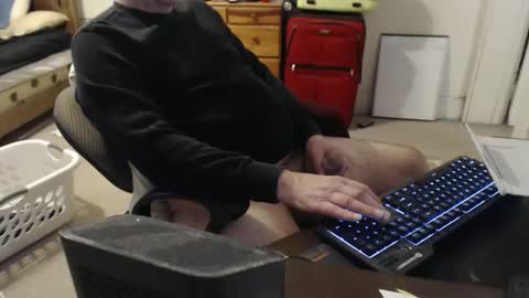 pghhorny2 online show from February 1, 9:46 pm