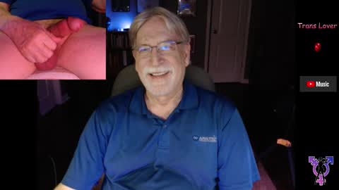 Snapshot of pghk2000 chatting on October 29, 5:32 am George online show from October 29, 5:32 am