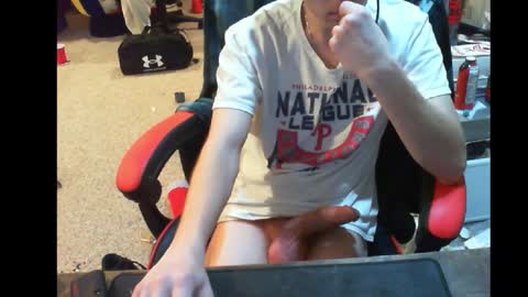 Snapshot of phantm420__ chatting on October 8, 11:42 pm phantm420__ online show from October 8, 11:42 pm