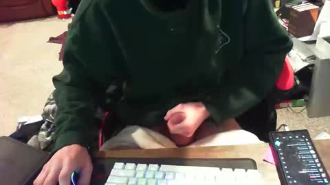 Snapshot of phantm420__ chatting on January 21, 6:33 pm phantm420__ online show from January 21, 6:33 pm