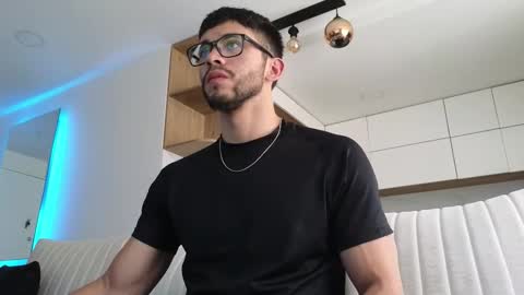 phantom_bigger1 online show from November 9, 4:22 pm