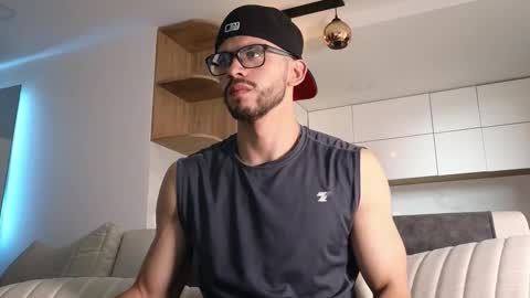 phantom_bigger1 online show from January 10, 5:50 pm