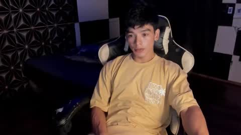 AJ online show from November 5, 9:44 am