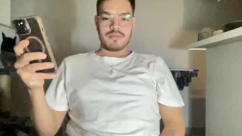 philip0411 online show from June 7, 4:19 am