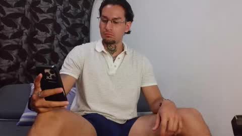 pierce_alex online show from January 14, 1:43 am