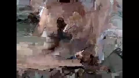 pieslatinos online show from November 12, 4:07 am