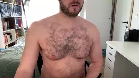 pilou online show from March 28, 3:34 pm