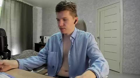 Pierre online show from May 26, 11:28 am