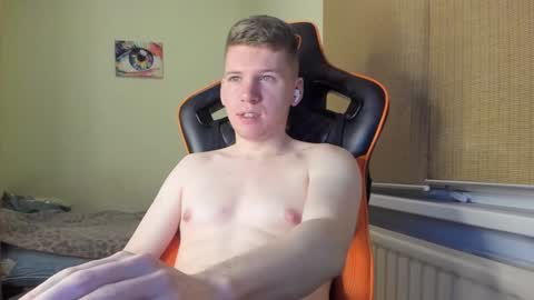 Pierre online show from December 22, 3:00 am