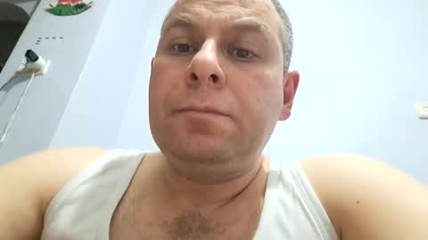 Snapshot of pixel53 chatting on January 1, 9:41 pm Gkay53 online show from January 1, 9:41 pm