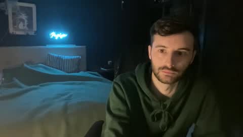 placebo14 online show from February 3, 1:25 am