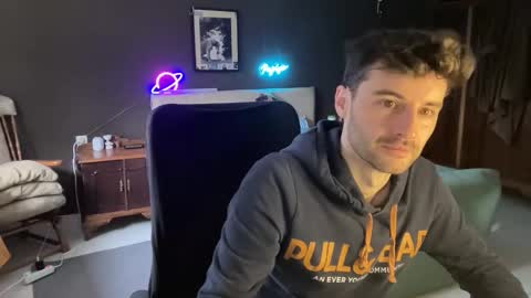 placebo14 online show from February 9, 9:58 am