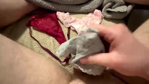 pnwguy888 online show from January 11, 11:19 pm