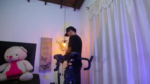 Snapshot of pool_vega chatting on October 14, 12:23 pm pool  online show from October 14, 12:23 pm