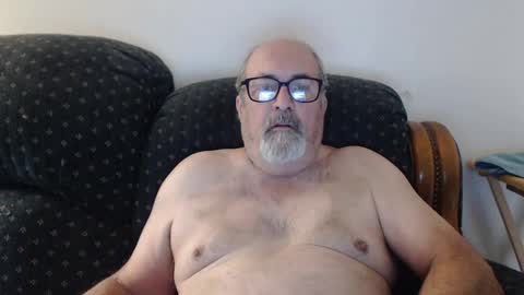 Snapshot of poppi_4u chatting on December 28, 8:04 pm poppi_4u online show from December 28, 8:04 pm