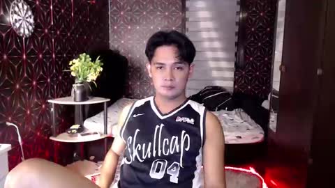 VEeeAsian online show from October 4, 9:36 am