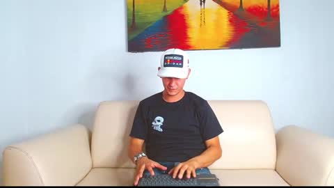 pretty_boy_model0 online show from February 13, 10:00 pm