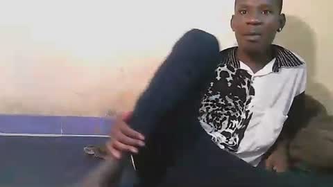 Snapshot of prettyboyz10 chatting on October 15, 10:23 am prettyboyz10 online show from October 15, 10:23 am