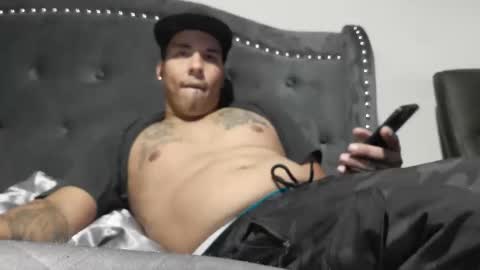 DADDYDICRICO6969 online show from April 9, 10:49 pm