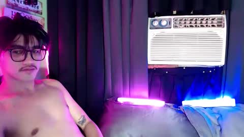 primekiannx_ online show from February 20, 9:00 am